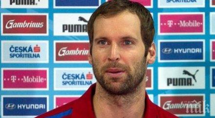 специалния продава чех прави куртоа титулярен вратар