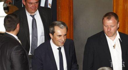 орешарски напусна края дебатите вота мълчи здраво казва подаде оставка