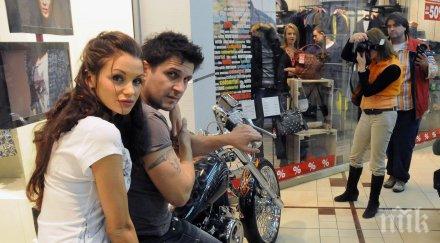 блатечки стопи заради диляна бебето ходи блед изморен призрак