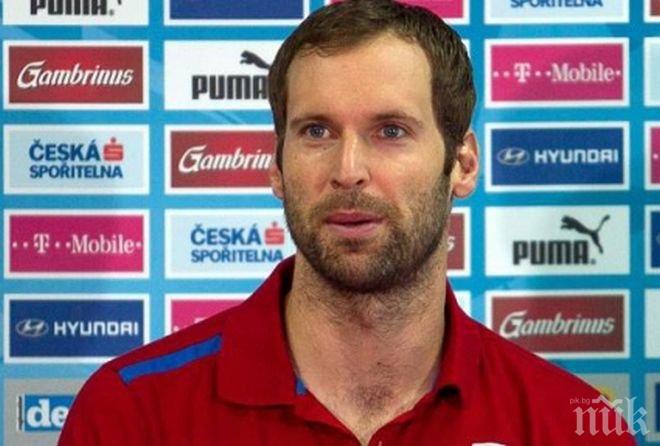 Специалния продава Чех, прави Куртоа титулярен вратар