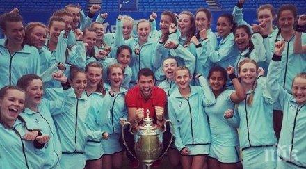 гришо снима сладураните куинс клъб фото