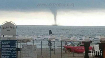 огромно торнадо завихри морето созопол заплашва отнесе курорта снимки