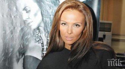 шок николета лозанова огромна синина зашлеви валери снимка