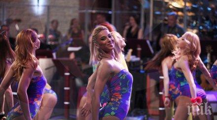 ужас мартина слави гърмящ силикон махна изкуствения бюст снимки