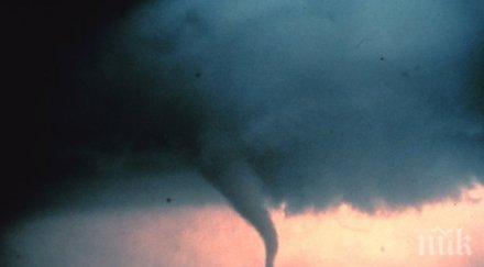 невероятни снимки торнадото морето созопол