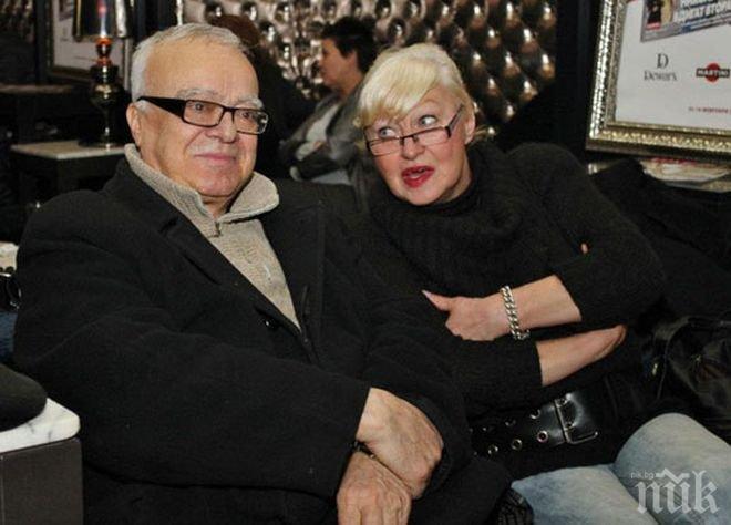 Фурор! Вижте проф. Юлиан Вучков гол на плажа (снимки)