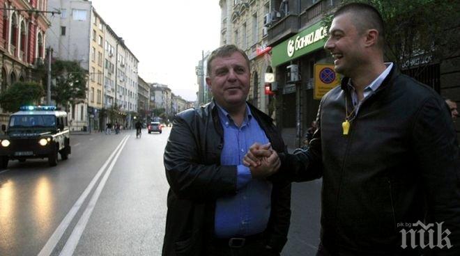 Ортак на Бареков натиска президента за още референдуми