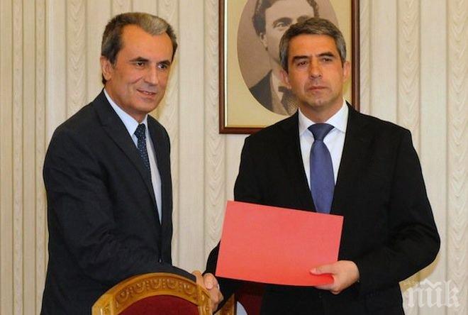 Орешарски и Плевнелиев посрещат еврокомисаря по климата 