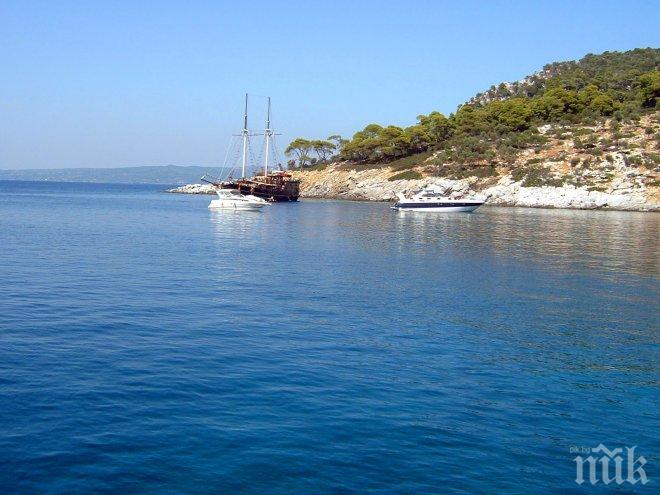 Гърция сваля драстично цените в заведенията по плажовете