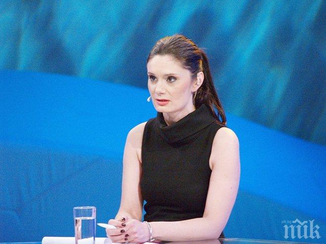 Добрина Чешмеджиева дарява 15 бона на сираци
