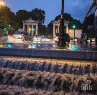 Порой остави под вода метрото в Рим! Нанесени са щети за милиони (снимки)