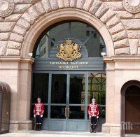 Протестиращи и полиция пред президентството, Орешарски влезе безмълвен