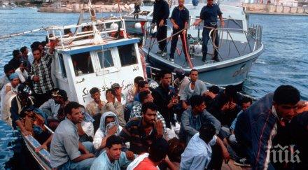 петима души загинаха потъване лодка малайзия