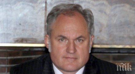 цялата работа зацикли едно тотално безпаричие обяви парамов