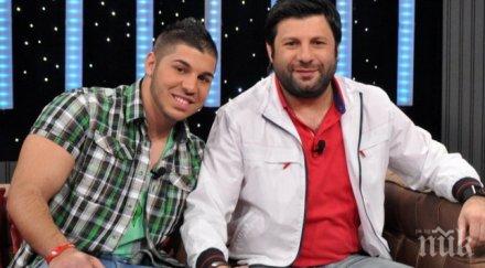 тони стораро сина фики пееше фалшиво мерак