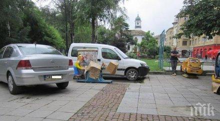 нагли шофьори паркират метри детска площадка трагедията паоло снимки