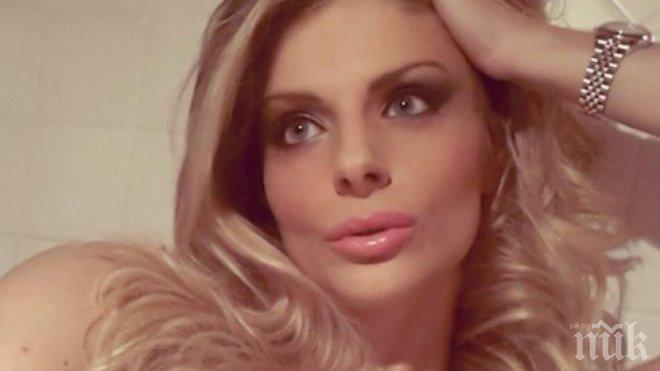 Италианска сексбомба: Давайте момчета, накарайте ни да мечтаем (снимки)