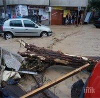 Десет души са се удавили при нечуваното наводнение във варненския квартал Аспарухово

