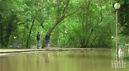 река ропотамо преля движението района невъзможно