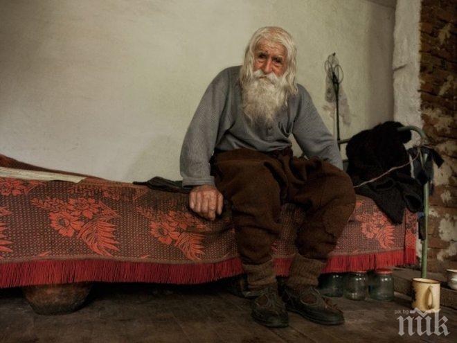 Светецът от „Александър Невски” дядо Добри чуква 100 години!
