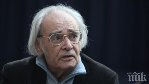 Антон Дончев дари парична награда за Бачковския манастир