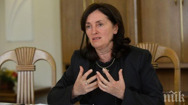 Даниела Бобева: Няма да допуснем гражданите да загубят и лев от КТБ!