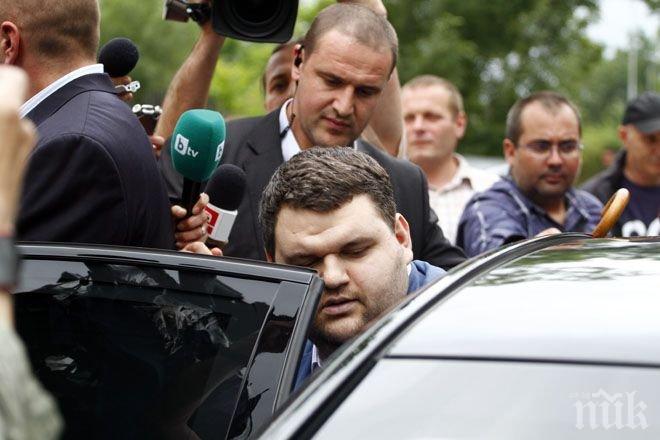 ЕКСКЛУЗИВНО! 500 000 евро за главата на Пеевски! Трябвало да бъде убит на завой край Велинград!