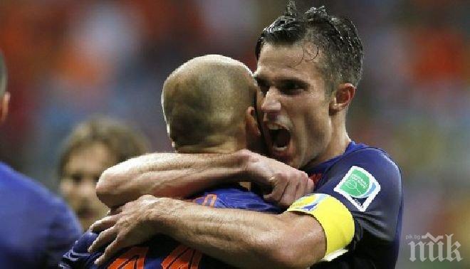 Робин ван Перси харесан от 10 милиона във Фейсбук