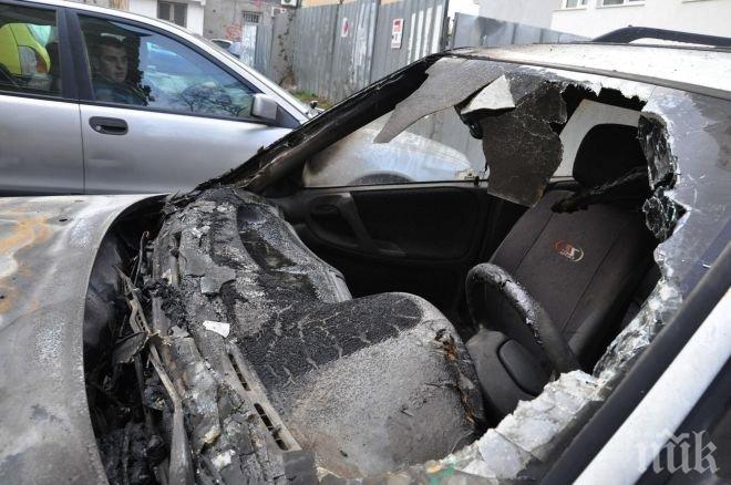 Кола пламна край Русе
