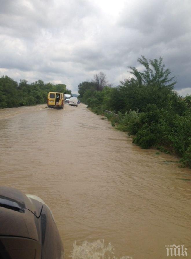 Застрахователите съпричастни с бедствието - ще изплащат щети моментално