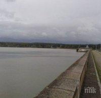 Стената на язовир Ботево се скъса, приливна вълна обаче няма