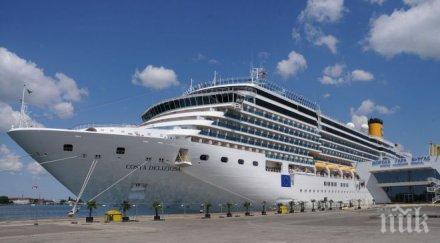 огромен круизен кораб акостира бургас оставя стотици хиляди евро ден нас