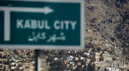 международното летище кабул подложено ракетен обстрел