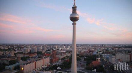 храм единението събира три религии една сграда