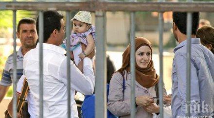 австралия плаща бежанци ходят