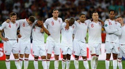 коста рика англия играят един друг резервите