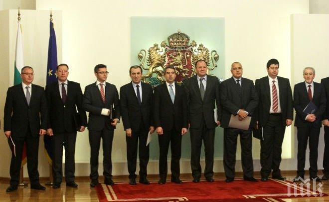 Тотален обрат: Вместо избори - партиите готвят нов кабинет в рамките на сегашния парламент?