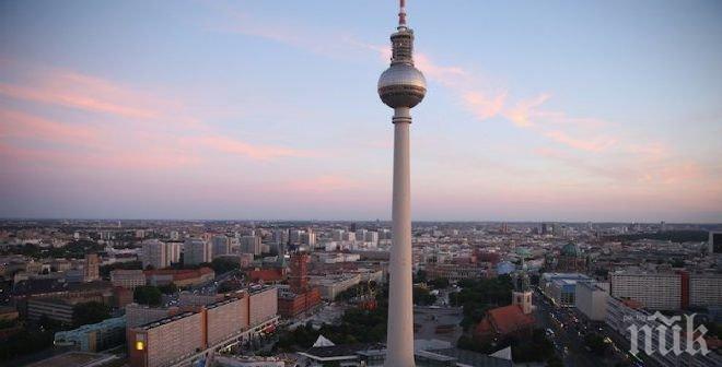 Храм на единението събира три религии в една сграда