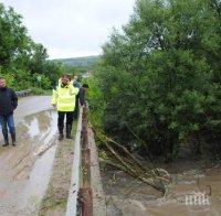 Дезинфекцират засегнатите от наводненията участъци във Велико Търново