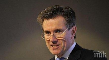 шефът британското напуска поста