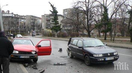 две верижни катастрофи коли автобус затвориха пътя бургас слънчев бряг