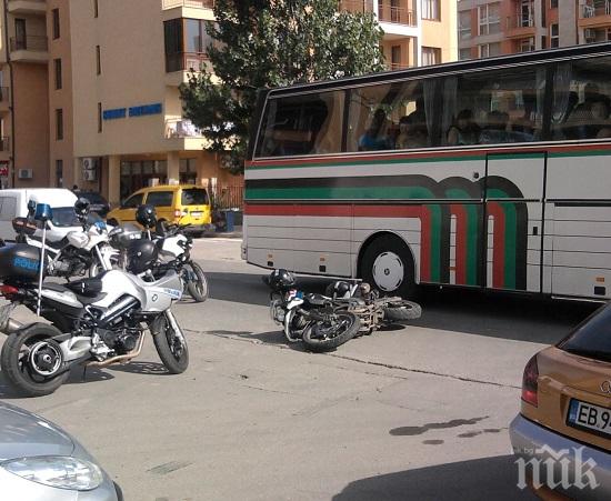 Топ полицай катастрофира в Слънчев бряг на път към инцидент (снимки)