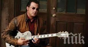 Нашите бури и гръмотевици изплашиха и екшън героя Стивън Сегал