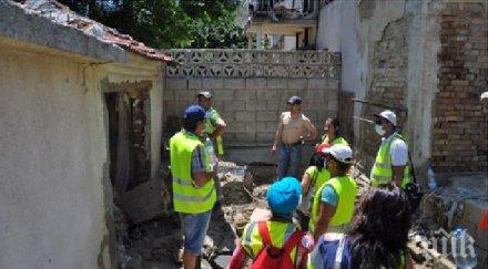 евакуират около 2000 души аспарухово достигат бази