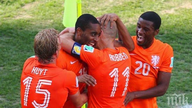 Холандия срещу Мексико или поредната порция тотален футбол за феновете