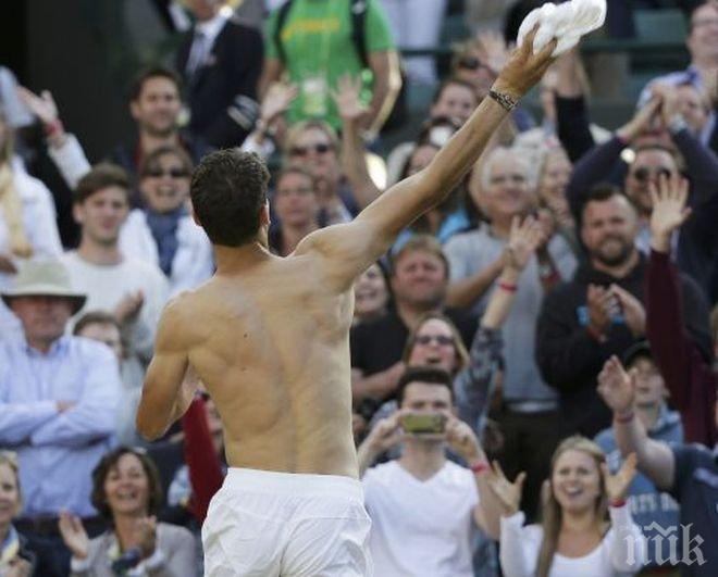 Гришо черпи сили от бонбоните на Маша (снимка)