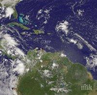 Тропическата буря „Артър” връхлита Флорида