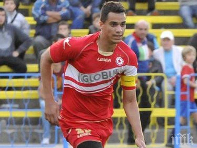 Мишел Платини подписва със Славия до часове