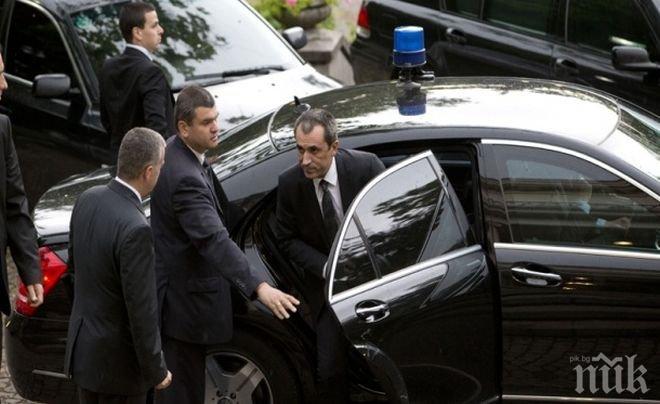 Ексклузивно в ПИК! Орешарски позорно избяга от участие в Би Ти Ви! Премиерът постави в критична ситуация Цветанка Ризова и колегите й!