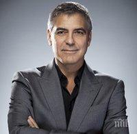 Джордж Клуни ще става баща, годеницата му е бременна